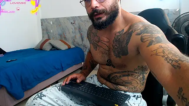 hanz col online show from November 8, 10:30 am