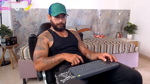 hanz col online show from April 4, 1:28 pm