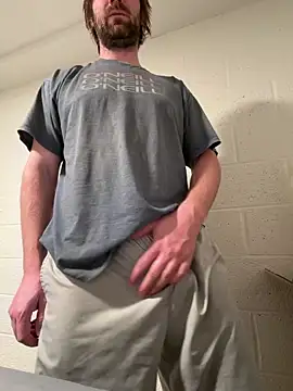 pizzaboy13 online show from February 9, 5:49 am