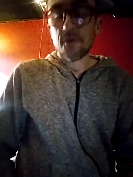Snapshot of Joss046 chatting on May 6, 2:43 pm Joss046 online show from May 6, 2:43 pm