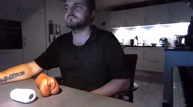 jensen38 online show from March 5, 9:15 pm