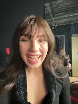 Snapshot of Sofia_Poly chatting on February 16, 8:11 pm Sofia Poly online show from February 16, 8:11 pm