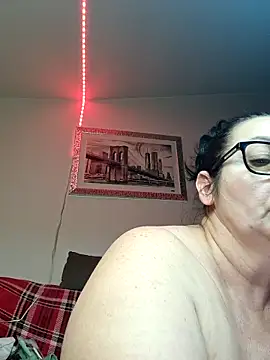 Snapshot of Genoveva73sexy chatting on February 17, 5:55 pm Genoveva73sexy online show from February 17, 5:55 pm