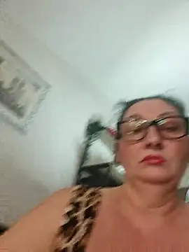 Snapshot of Genoveva73sexy chatting on October 1, 2:10 pm Genoveva73sexy online show from October 1, 2:10 pm