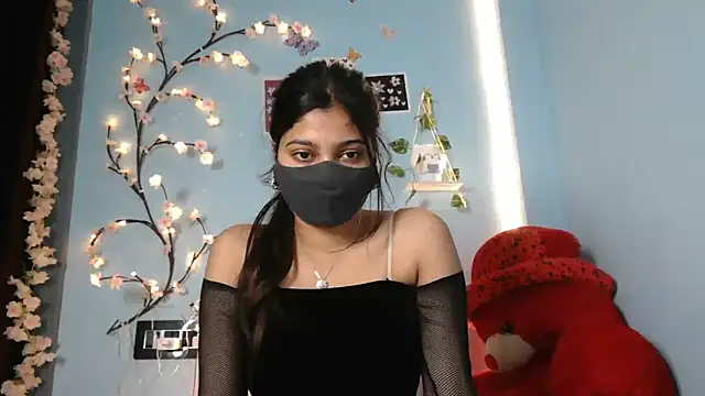 Reena Singh53 online show from November 2, 2:44 pm