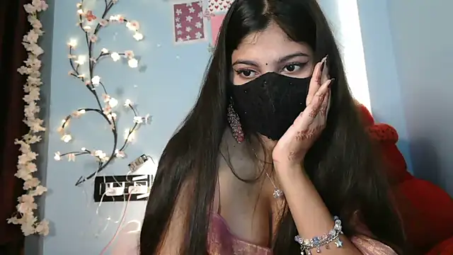 Reena Singh53 online show from November 10, 11:59 am