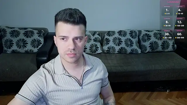 JohnnyStepBro online show from April 8, 7:59 pm