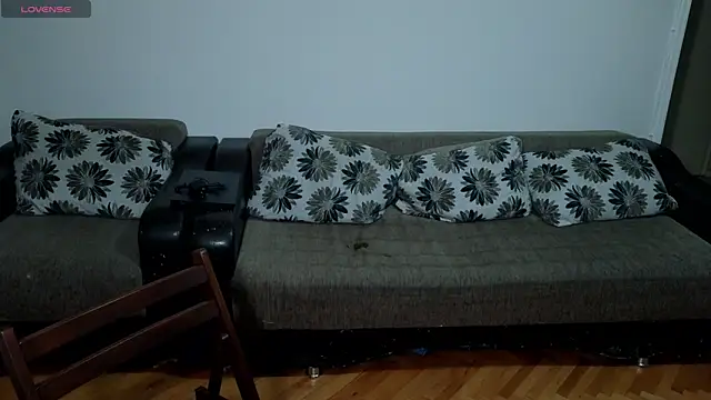 JohnnyStepBro online show from April 18, 7:58 pm