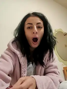 Snapshot of Cataleya442768 chatting on November 6, 3:32 am Cataleya442768 online show from November 6, 3:32 am