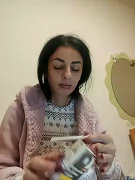 Snapshot of Cataleya442768 chatting on November 10, 5:45 am Cataleya442768 online show from November 10, 5:45 am