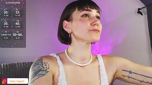 Snapshot of FoxRineHelen chatting on September 12, 6:40 pm FoxRineHelen online show from September 12, 6:40 pm