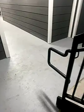 Snapshot of zeekBbc chatting on November 15, 8:40 am zeekBbc online show from November 15, 8:40 am