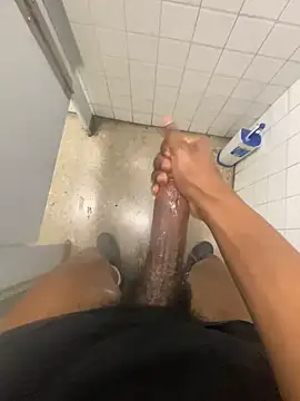 Snapshot of zeekBbc chatting on February 18, 6:58 pm zeekBbc online show from February 18, 6:58 pm