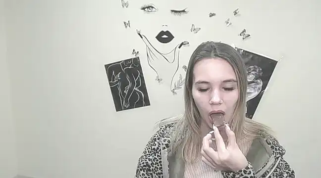 Snapshot of _StAcY chatting on February 2, 10:35 am StAcY online show from February 2, 10:35 am