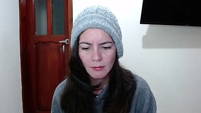 Snapshot of Hanny_24 chatting on June 29, 9:16 am Hanny 24 online show from June 29, 9:16 am