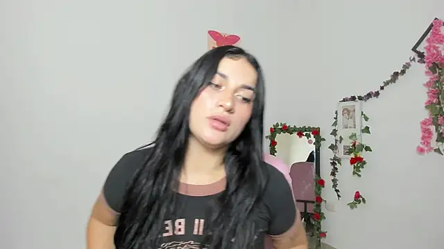 Emic  online show from November 13, 4:11 pm