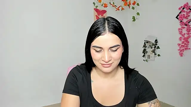 Emic  online show from February 13, 4:29 pm