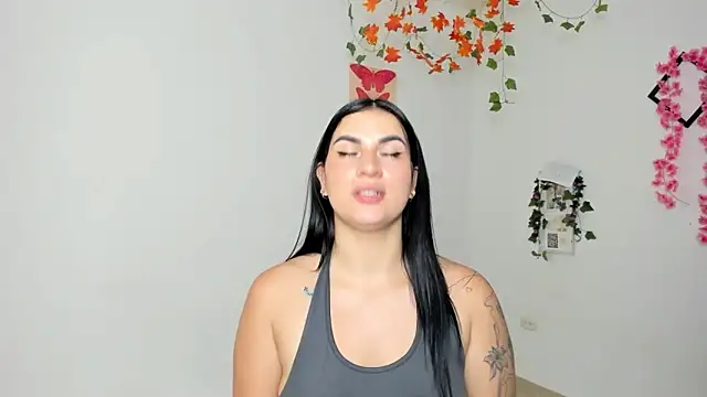 Emic  online show from February 16, 3:10 pm