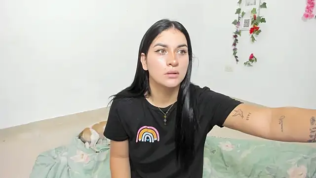 Emic  online show from November 22, 3:22 pm