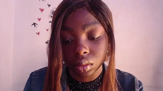 Snapshot of _Zooee chatting on June 9, 2:51 pm Zooee online show from June 9, 2:51 pm