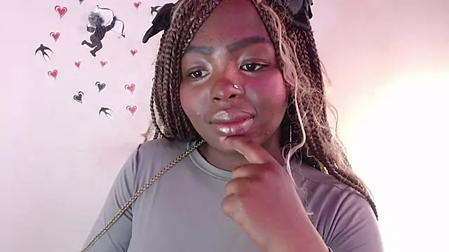 Snapshot of _Zooee chatting on July 6, 2:35 pm Zooee online show from July 6, 2:35 pm
