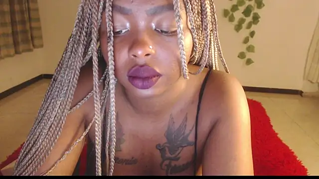 Snapshot of _Zooee chatting on September 14, 2:34 am Zooee online show from September 14, 2:34 am