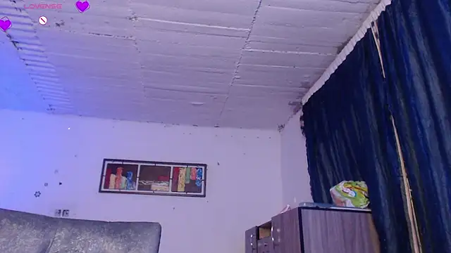 Evelyn Sandoval online show from January 16, 2:30 am