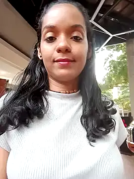 anitagrenn online show from February 6, 8:45 pm