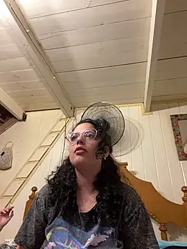 Snapshot of babyluna939 chatting on October 17, 12:36 am babyluna939 online show from October 17, 12:36 am