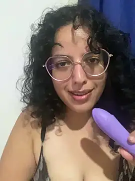 Snapshot of babyluna939 chatting on March 8, 4:23 am babyluna939 online show from March 8, 4:23 am