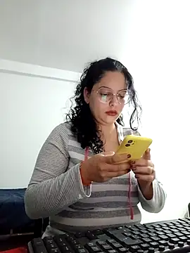 babyluna939 online show from May 1, 11:43 pm