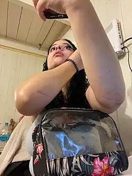 Snapshot of babyluna939 chatting on October 11, 7:15 pm babyluna939 online show from October 11, 7:15 pm