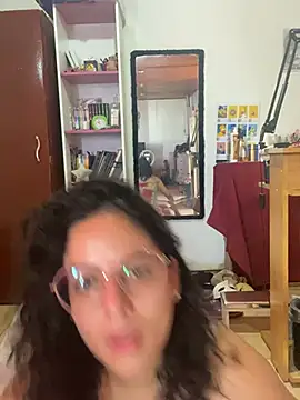 Snapshot of babyluna939 chatting on March 5, 8:10 pm babyluna939 online show from March 5, 8:10 pm