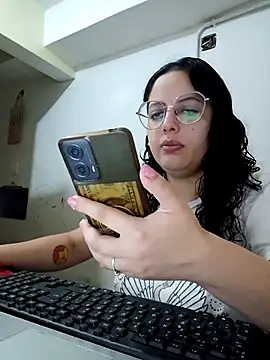 babyluna939 online show from March 26, 6:06 pm