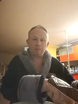 X46x online show from December 14, 5:35 am