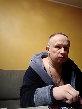 X46x online show from December 21, 6:04 am