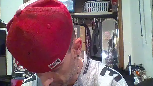 Snapshot of slinginbigD chatting on September 29, 4:41 am slinginbigD online show from September 29, 4:41 am