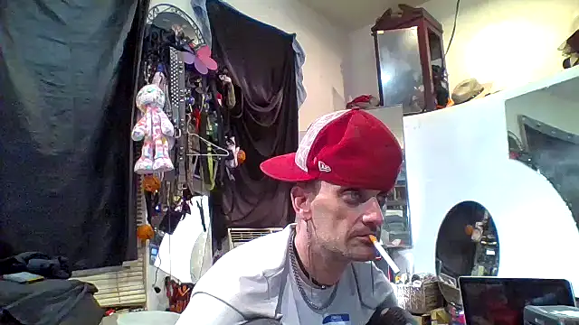 Snapshot of slinginbigD chatting on September 27, 7:14 am slinginbigD online show from September 27, 7:14 am