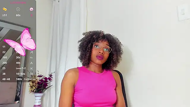 Snapshot of sara_williams01 chatting on March 18, 11:09 pm sara williams01 online show from March 18, 11:09 pm