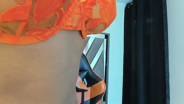 sara williams01 online show from November 29, 1:00 pm