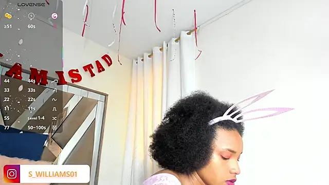 Snapshot of sara_williams01 chatting on September 22, 1:39 pm sara williams01 online show from September 22, 1:39 pm