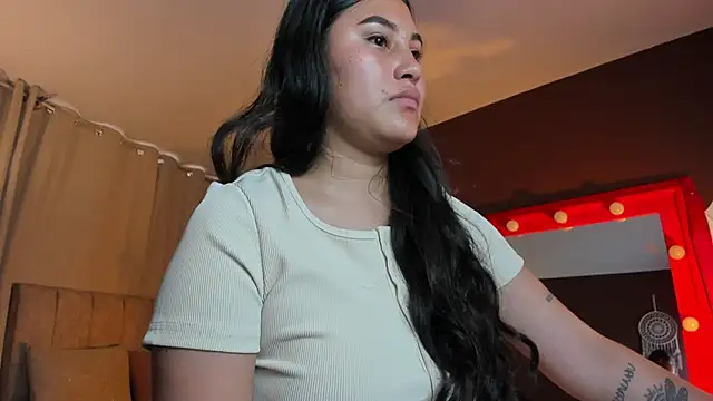 Little Ivy online show from March 3, 7:10 pm