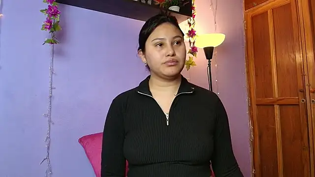 Snapshot of Little_Ivy chatting on November 21, 5:01 pm Little Ivy online show from November 21, 5:01 pm