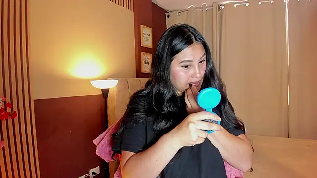 Little Ivy online show from March 17, 7:17 pm