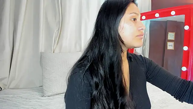 Little Ivy online show from February 5, 7:10 pm