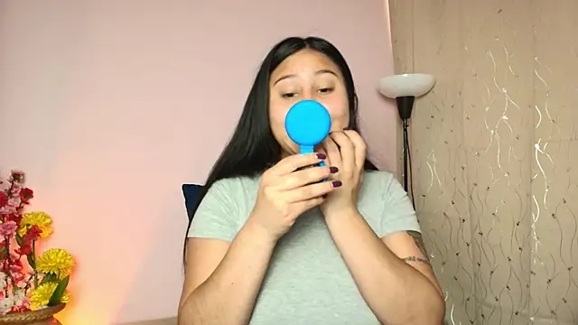 Little Ivy online show from February 10, 3:44 pm