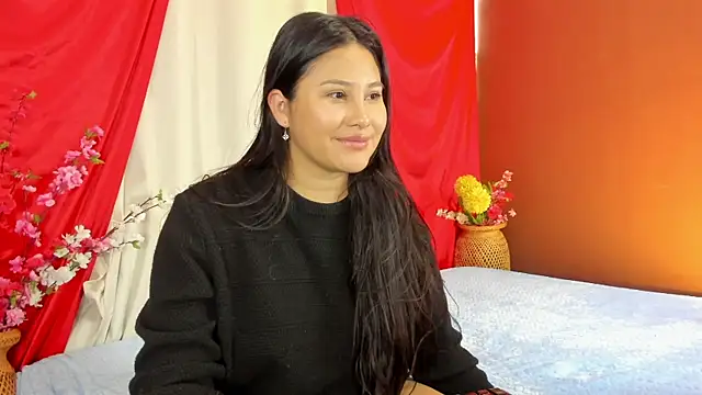 Snapshot of Little_Ivy chatting on November 3, 1:04 pm Little Ivy online show from November 3, 1:04 pm