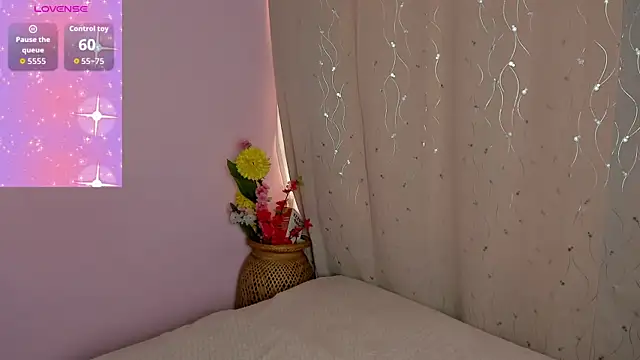 Little Ivy online show from April 1, 1:41 pm