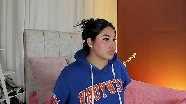 Little Ivy online show from September 25, 6:58 pm