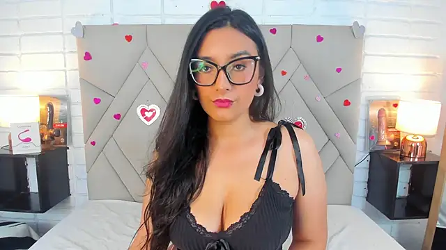 Isis Osman online show from March 2, 2:47 pm